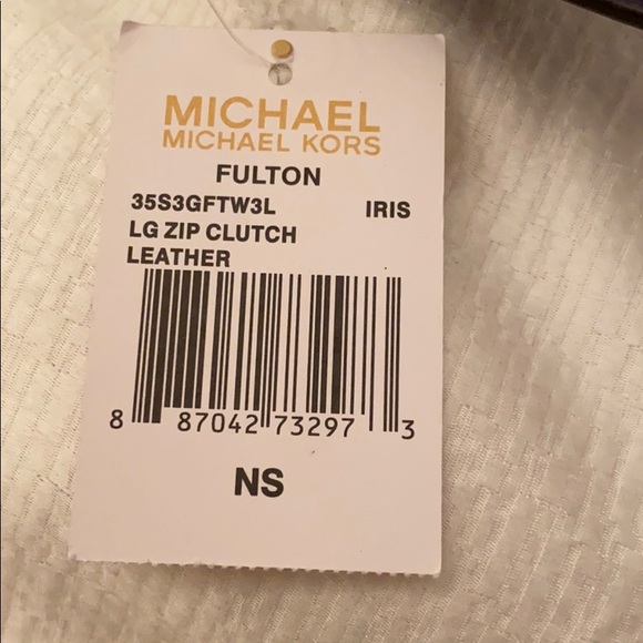 Michael Kors leather clutch - Picture 2 of 6